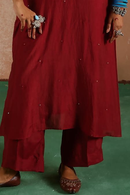 Zariya The Label_Red Bamboo, Silk Mirrors, Sequins, Banjaran Embellished Yoke Kurta With Pant _Online_at_Aza_Fashions
