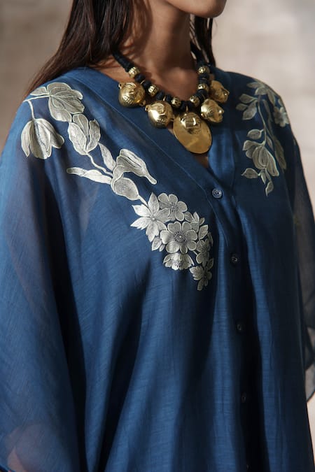 Shop_Neeta Bhargava_Blue Chanderi Embroidery V-neck Placement Floral Pattern Kaftan With Palazzo _Online_at_Aza_Fashions