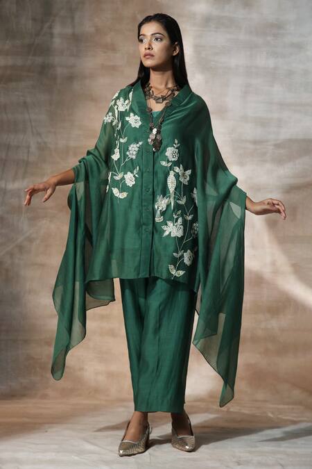 Neeta Bhargava_Green Chanderi Embroidery V-neck Floral Hand Kaftan With Palazzo _Online_at_Aza_Fashions