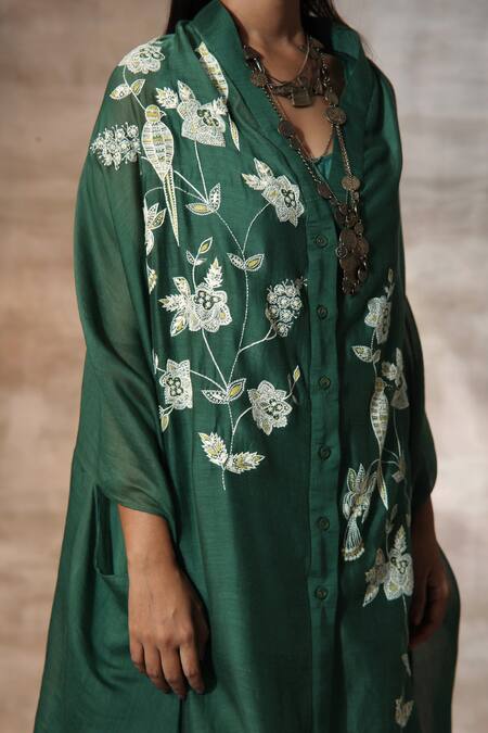 Shop_Neeta Bhargava_Green Chanderi Embroidery V-neck Floral Hand Kaftan With Palazzo _Online_at_Aza_Fashions