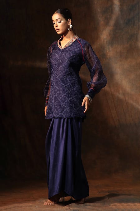 Neeta Bhargava_Blue Chanderi, Organza Embroidery V-neck Bandhani Print Tunic With Skirt _Online_at_Aza_Fashions