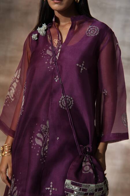 Buy_Neeta Bhargava_Purple Organza, Chanderi Embroidery Collared Bandhani Motif Work Kurta With Pant _Online_at_Aza_Fashions
