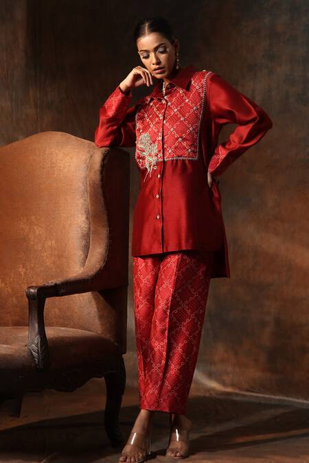 Neeta Bhargava_Red Chanderi Embroidery Collared Bandhani Print Bodice Tunic With Pant _Online_at_Aza_Fashions