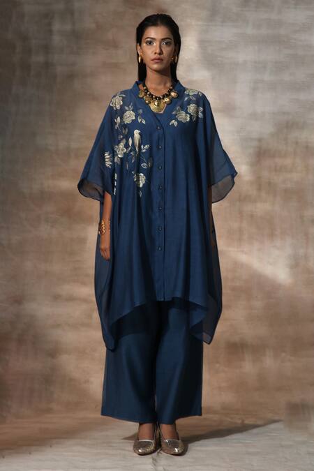 Neeta Bhargava_Blue Chanderi Embroidery V-neck Floral Hand Painted Kaftan With Palazzo _Online_at_Aza_Fashions
