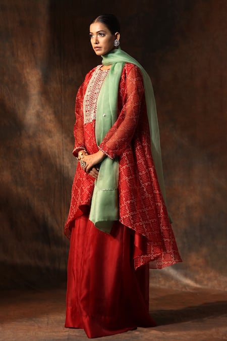 Neeta Bhargava_Red Organza, Chanderi Embroidery Round Neck Bandhani Print Kurta Sharara Set _Online_at_Aza_Fashions