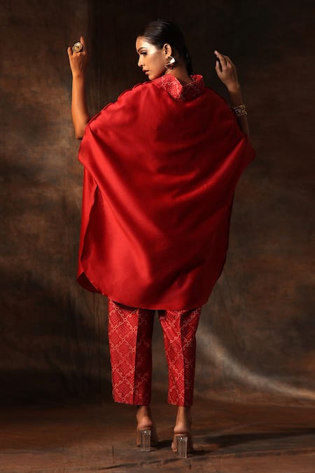 Neeta Bhargava Anchor Thread Work Kaftan With Pant 