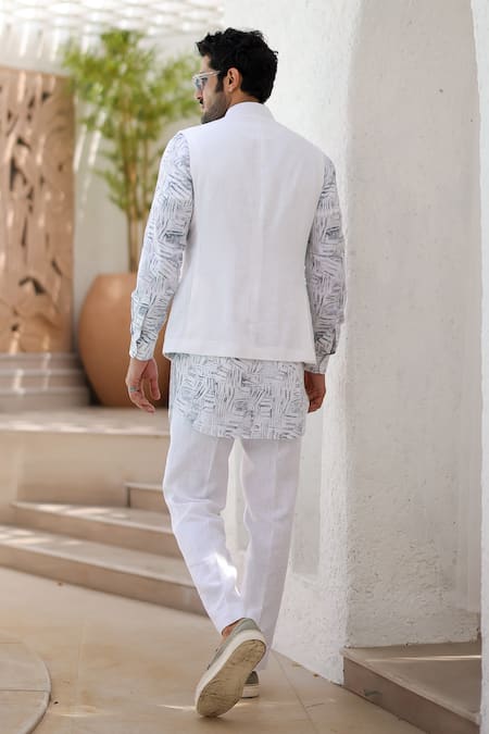 Asuka Kantha Stitch Embroidered Bundi Kurta Set 