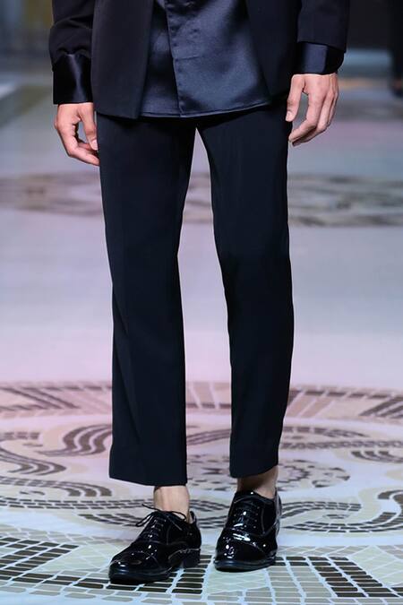 Neeta Lulla Black Fabric And Embroidered Seersucker Udaan Jacket Set Online at Aza Fashions Neeta Lulla_Black Fabric And Embroidered Seersucker Udaan Jacket Set _Online_at_Aza_Fashions