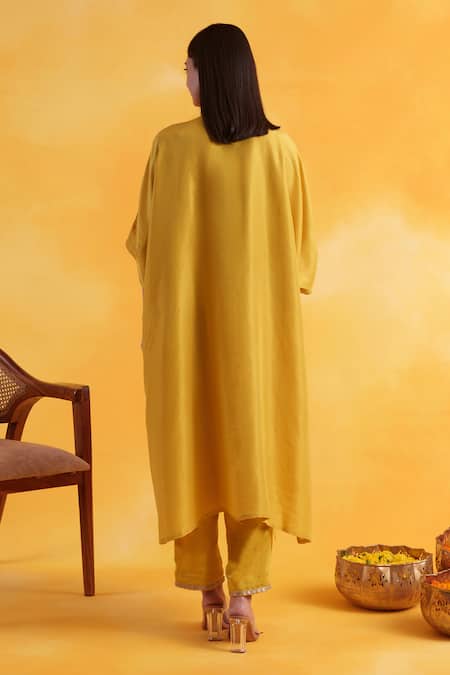 Shop Pairaahan Yellow Silk, Cotton Embroidery Round Neck Dahlia Bloom Kaftan With Pant at Aza Fashions Shop_Pairaahan_Yellow Silk, Cotton Embroidery Round Neck Dahlia Bloom Kaftan With Pant_at_Aza_Fashions