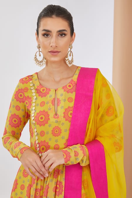 Shop Neha Khullar Yellow Georgette, Linen Split V-neck Floral Printed Kurta Pant Set Online at Aza Fashions Shop_Neha Khullar_Yellow Georgette, Linen Split V-neck Floral Printed Kurta Pant Set _Online_at_Aza_Fashions