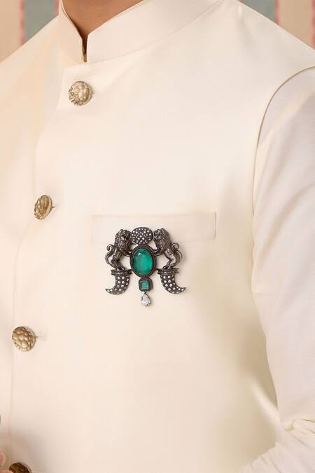 Cosa Nostraa_Grey Crystals Sher-e-khaas Carved Work Brooch _Online_at_Aza_Fashions