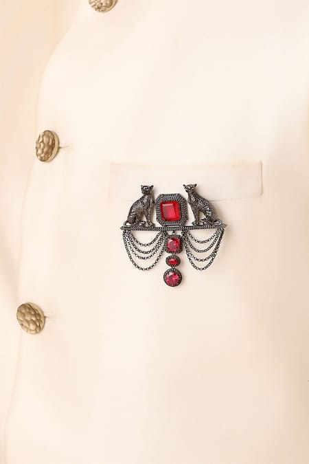 Cosa Nostraa_Grey Crystals, Chains Shaandaar Cheetah Carved Work Brooch _Online_at_Aza_Fashions