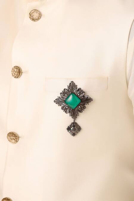 Cosa Nostraa_Grey Crystals Hazrat-e-ishq Carved Work Brooch _Online_at_Aza_Fashions