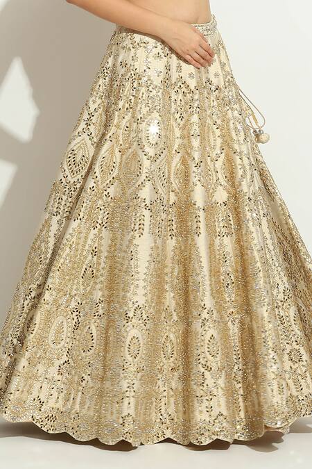 Vandana Sethi_Ivory Organza Embroidery, Mirrors V-neck Embellished Lehenga Set _at_Aza_Fashions