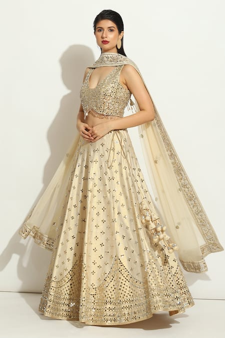 Buy_Vandana Sethi_Ivory Silk Crystals, Mirrors V-neck Scalloped Pattern Lehenga Set _Online_at_Aza_Fashions
