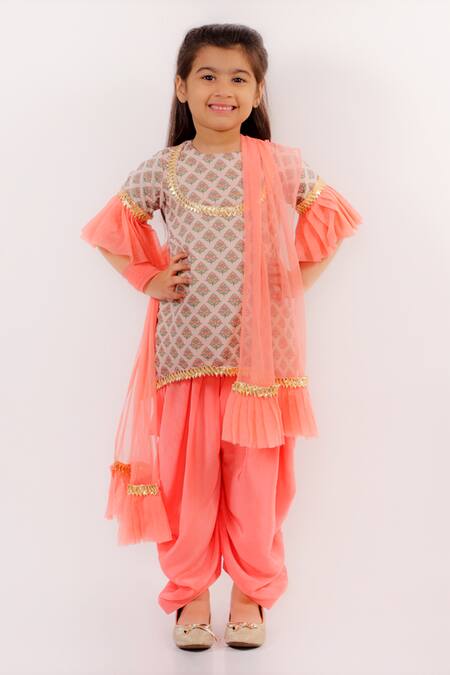 Buy Lil Angels Peach Crepe, Muslin, Chiffon Embroidery Printed Kurta Set Online at Aza Fashions Buy_Lil Angels_Peach Crepe, Muslin, Chiffon Embroidery Printed Kurta Set _Online_at_Aza_Fashions