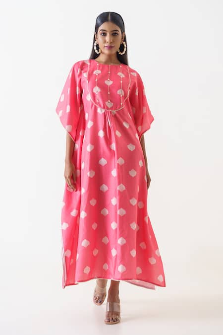 17:17 By Simmi Saboo Coral Shell Boat Neck Print Kaftan Online at Aza Fashions 17:17 By Simmi Saboo_Coral Shell Boat Neck Print Kaftan _Online_at_Aza_Fashions