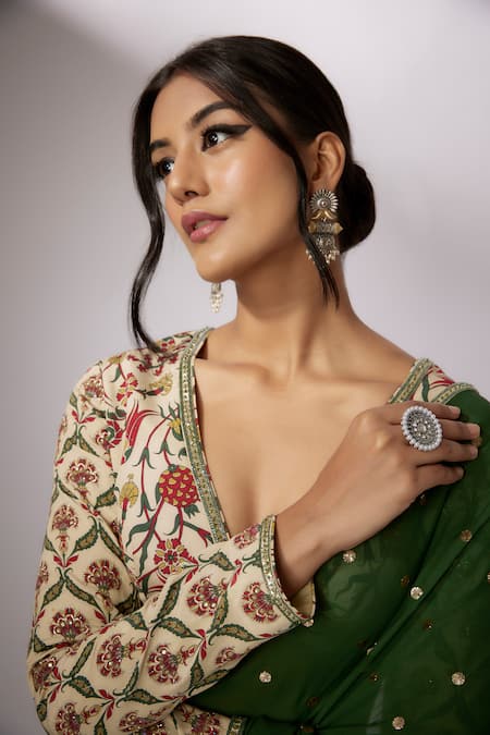 Nadima Saqib Emerald Green Crepe Sequins, Embroidery Plunge Badla Saree With Printed Blouse at Aza Fashions Nadima Saqib_Emerald Green Crepe Sequins, Embroidery Plunge Badla Saree With Printed Blouse _at_Aza_Fashions