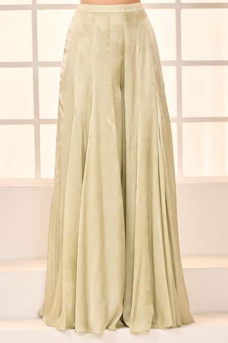 Shop Masumi Mewawalla X AZA Green Gabardine Lace, Embroidery Sweetheart Neck Short Anarkali With Sharara Shop_Masumi Mewawalla X AZA_Green Gabardine Lace, Embroidery Sweetheart Neck Short Anarkali With Sharara