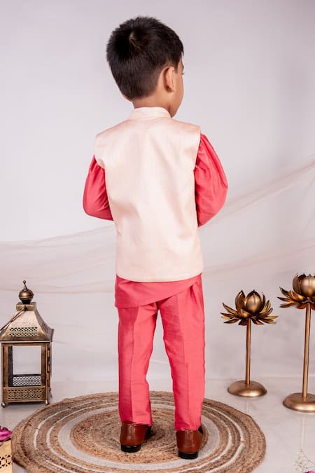 Shop Toplove Peach Cotton, Silk Embroidery, Sequins, Cut Work Floral Cutdana Kurta Set at Aza Fashions Shop_Toplove_Peach Cotton, Silk Embroidery, Sequins, Cut Work Floral Cutdana Kurta Set _at_Aza_Fashions