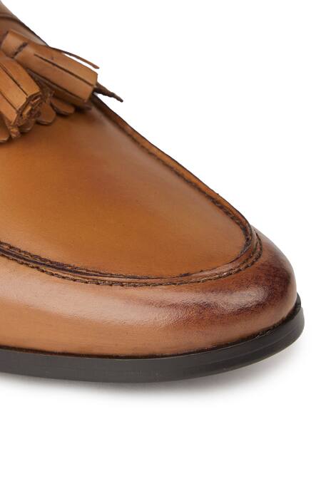 Buy Hats Off Accessories Brown Fringe Tassel Embellished Loafers Online at Aza Fashions Buy_Hats Off Accessories_Brown Fringe Tassel Embellished Loafers_Online_at_Aza_Fashions