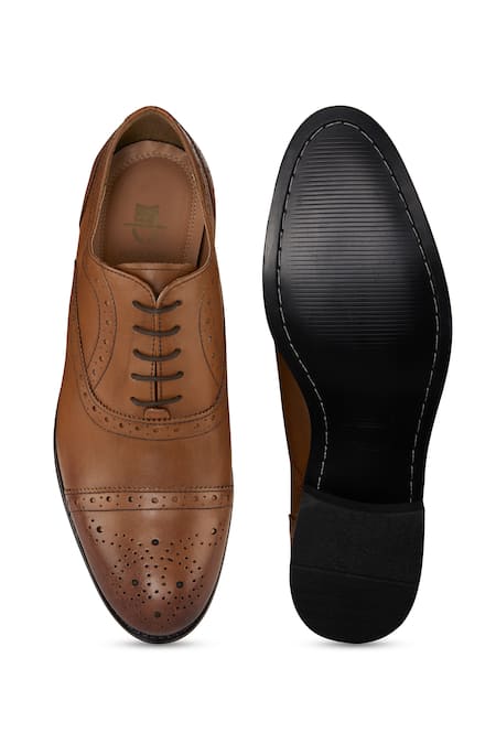 Shop_Hats Off Accessories_Brown Textured Oxford Shoes  _at_Aza_Fashions