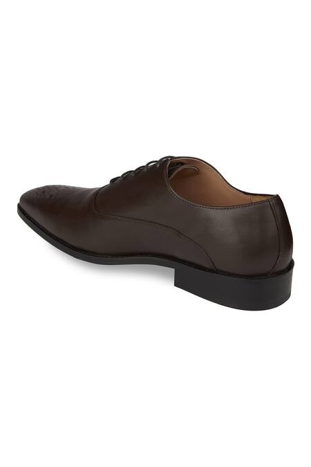Hats Off Accessories Brown Perforated Texture Oxford Shoes at Aza Fashions Hats Off Accessories_Brown Perforated Texture Oxford Shoes_at_Aza_Fashions
