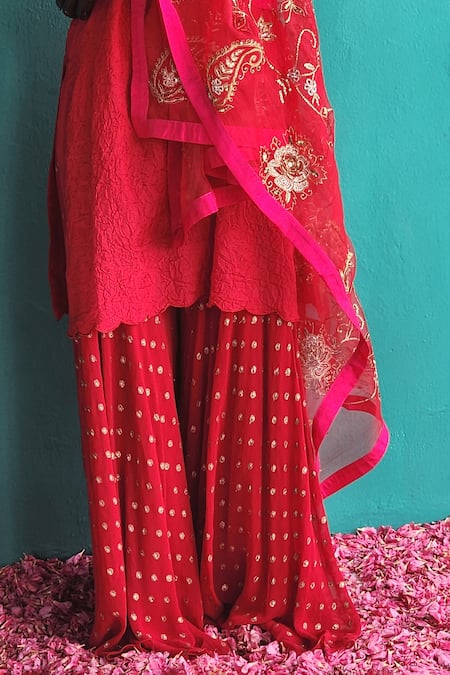 Buy_Pooja Singhal_Red Kurta Viscose Silk Plain Mandarin Collar Set With Dupatta_Online_at_Aza_Fashions