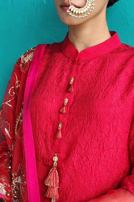 Buy_Pooja Singhal_Red Kurta Viscose Silk Plain Mandarin Collar Set With Dupatta