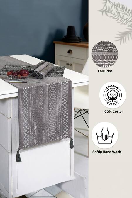 Buy_Ode & Cloe_Grey 100% Cotton Foil Print, Tribal Runner And Mat Set