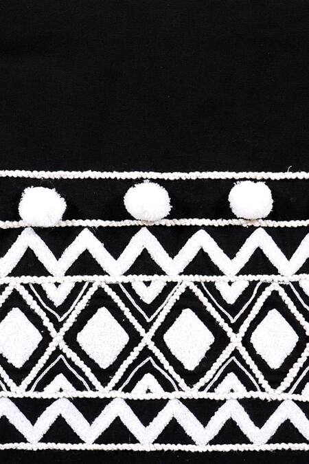 Ode & Cloe_Black 100% Cotton Dori, Embroidered Runner And Mat Set_Online_at_Aza_Fashions