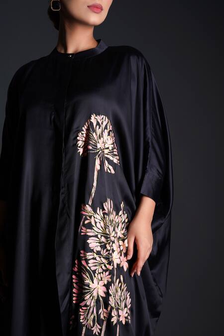 Buy_Kyra By Nina + Deepika_Black Modal, Satin Collared Seher Hand Painted Top And Pant Set _Online_at_Aza_Fashions