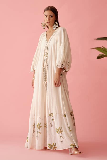 Shop Nikasha Cream Cotton Fabric Flowers V-neck Handwoven Jamdani Bubble Sleeve Dress at Aza Fashions Shop_Nikasha_Cream Cotton Fabric Flowers V-neck Handwoven Jamdani Bubble Sleeve Dress _at_Aza_Fashions