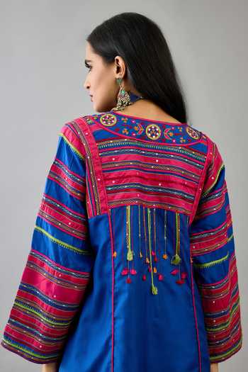 Kora_Blue Silk Mirrors, Sequins, Embroidery V-neck Yoke Long Kurta And Pant Set _at_Aza_Fashions