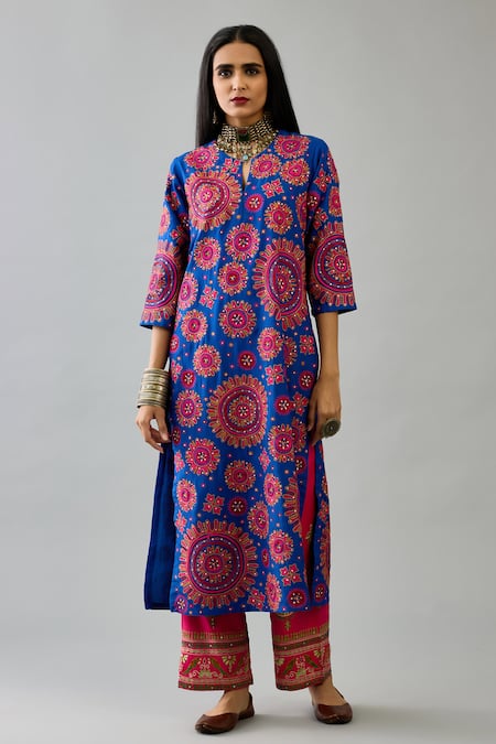 Kora_Blue Silk Sequins, Embroidery Split V-neck Thread Straight Kurta Set _Online_at_Aza_Fashions
