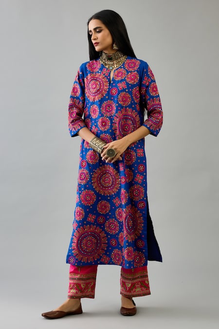 Buy_Kora_Blue Silk Sequins, Embroidery Split V-neck Thread Straight Kurta Set _Online_at_Aza_Fashions
