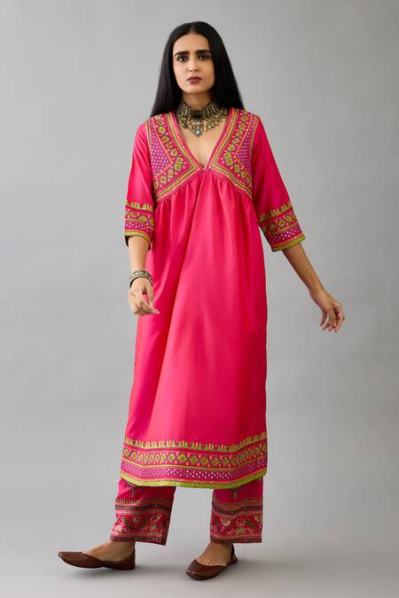 Buy_Kora_Fuchsia Silk Embroidery, Mirrors V-neck Anarkali With Pant _Online_at_Aza_Fashions