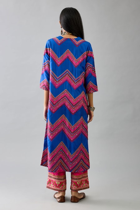 Shop Kora Blue Silk Mirrors, Embroidery Split V-neck Chevron Kurta Pant Set at Aza Fashions Shop_Kora_Blue Silk Mirrors, Embroidery Split V-neck Chevron Kurta Pant Set _at_Aza_Fashions