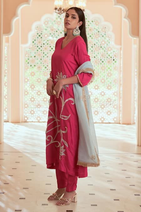 Megha Pitti_Pink Silk, Organza, Hemp Embroidery V-neck Floral A-line Kurta Set _Online_at_Aza_Fashions