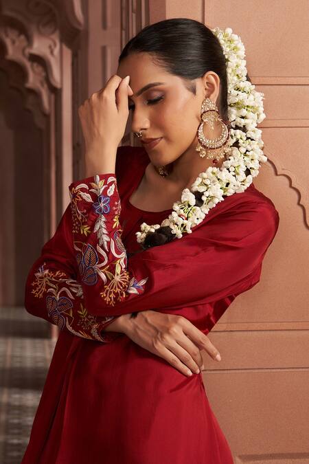 Buy Megha Pitti Maroon Silk Embroidery Round Neck Floral Bloom Kurta Set Online at Aza Fashions Buy_Megha Pitti_Maroon Silk Embroidery Round Neck Floral Bloom Kurta Set _Online_at_Aza_Fashions
