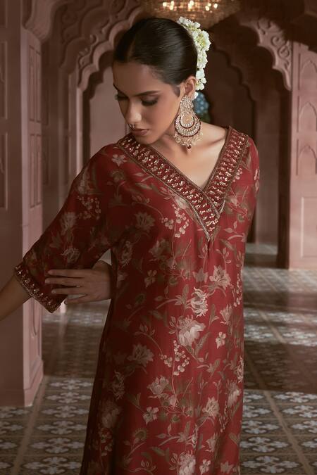 Shop Megha Pitti Maroon Silk Embroidery V-neck Flower Print Kurta With Pant Online at Aza Fashions Shop_Megha Pitti_Maroon Silk Embroidery V-neck Flower Print Kurta With Pant _Online_at_Aza_Fashions