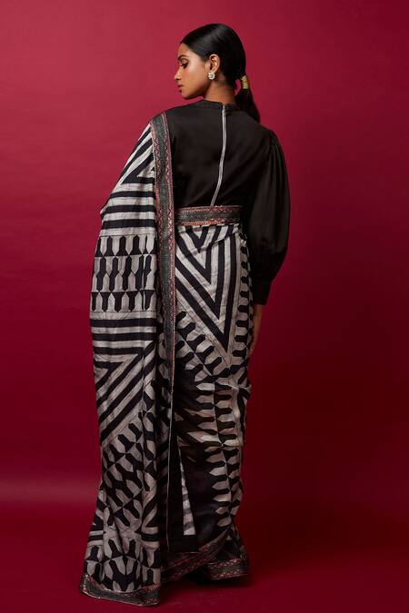 Shop Vedika M Multi Color Silk, Satin Sequins V-neck Chevron Print Saree With Blouse at Aza Fashions Shop_Vedika M_Multi Color Silk, Satin Sequins V-neck Chevron Print Saree With Blouse _at_Aza_Fashions