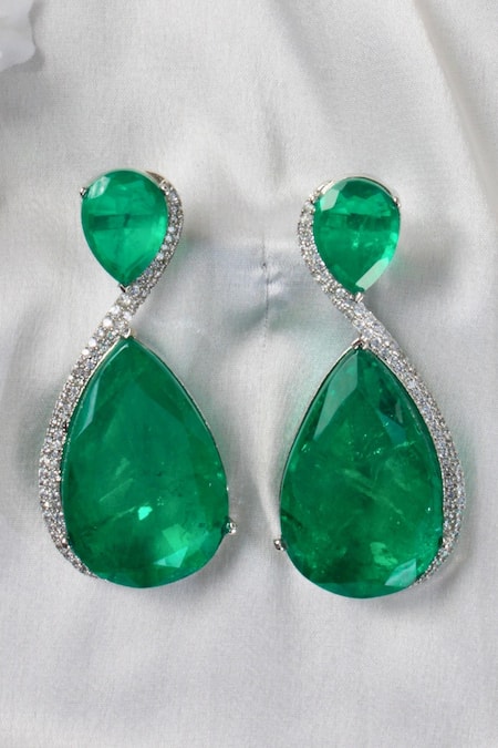 Studio6 Jewels Green Zari Doublet Tear Drop Shaped Earrings 