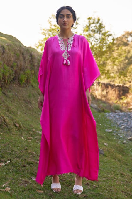 Archana Shah Pink Silk Embroidery Round Neck Scarlet Thread Kaftan 