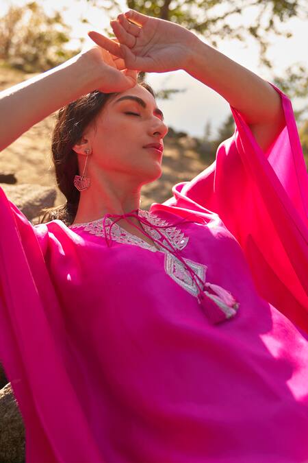 Buy Archana Shah Pink Silk Embroidery Round Neck Scarlet Thread Kaftan Online at Aza Fashions Buy_Archana Shah_Pink Silk Embroidery Round Neck Scarlet Thread Kaftan _Online_at_Aza_Fashions