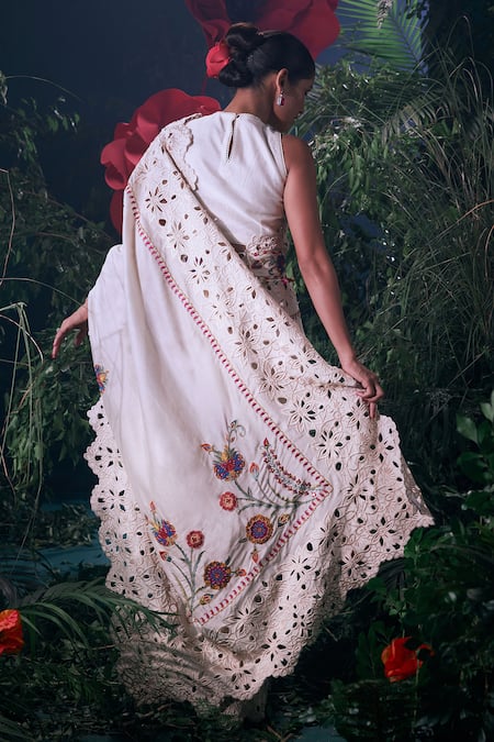 Chandrima Chanderi Floral & Thread Embroidered Saree 