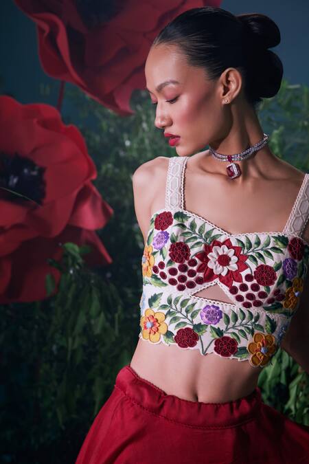 Chandrima Ivory Chanderi, Cotton Embroidery, Beads 3d Applique And Beadwork Bustier Blouse Online at Aza Fashions Chandrima_Ivory Chanderi, Cotton Embroidery, Beads 3d Applique And Beadwork Bustier Blouse _Online_at_Aza_Fashions