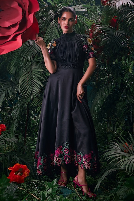 Black floral 2024 applique dress