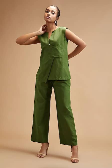 Theroverjournal Green Handloom Cotton Solid Flared Pant 