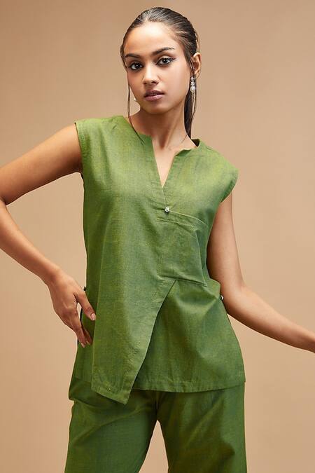 Buy Theroverjournal Green Handloom Cotton Plain Notched Neck Sleeveless Top With Pant Online at Aza Fashions Buy_Theroverjournal_Green Handloom Cotton Plain Notched Neck Sleeveless Top With Pant_Online_at_Aza_Fashions